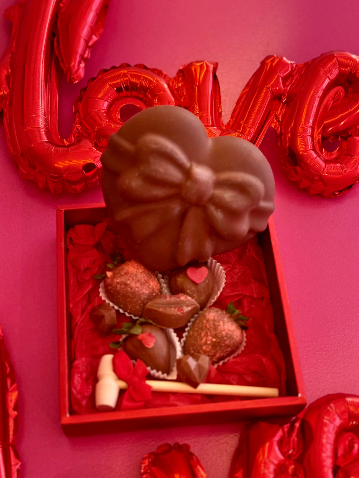 Chocolate Smash Heart with Chocolate-Dipped Strawberries ππ«