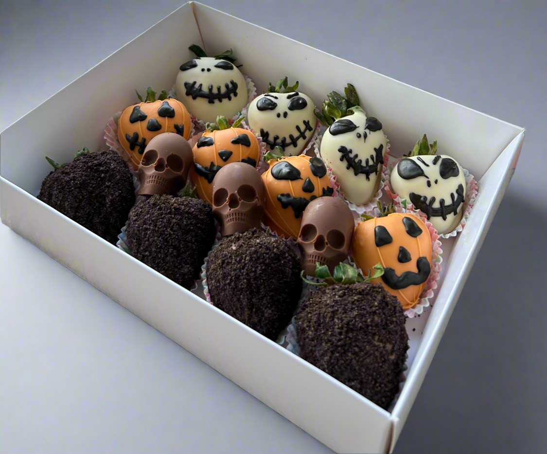 Spooky Skulls β Chocolate-Covered Strawberries