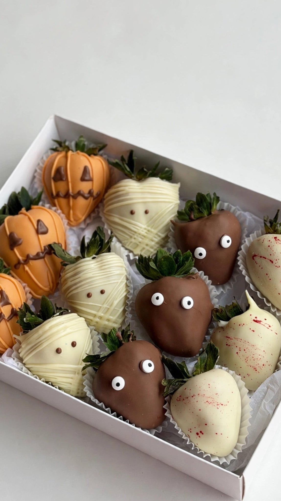 Spooky Season Limited Edition Chocolate-Covered Strawberries